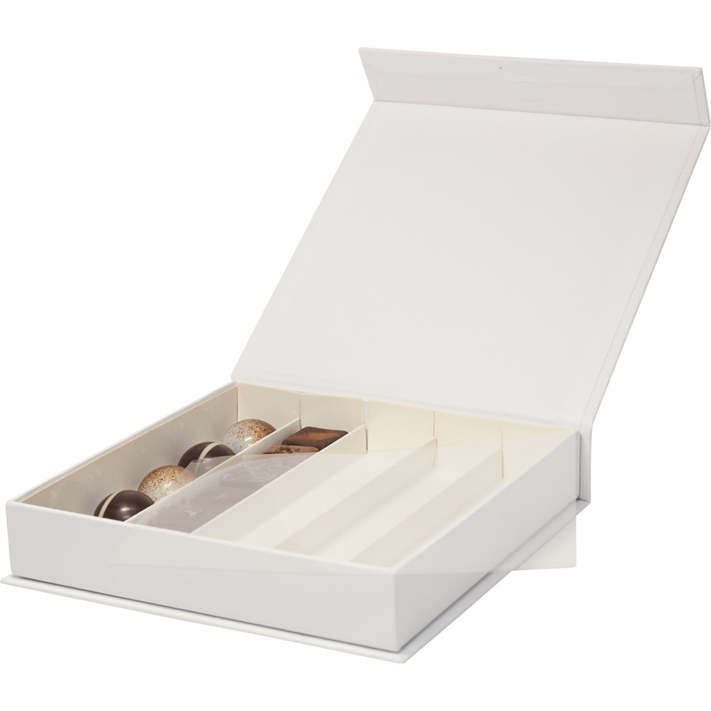 PURE WHITE magnet 17